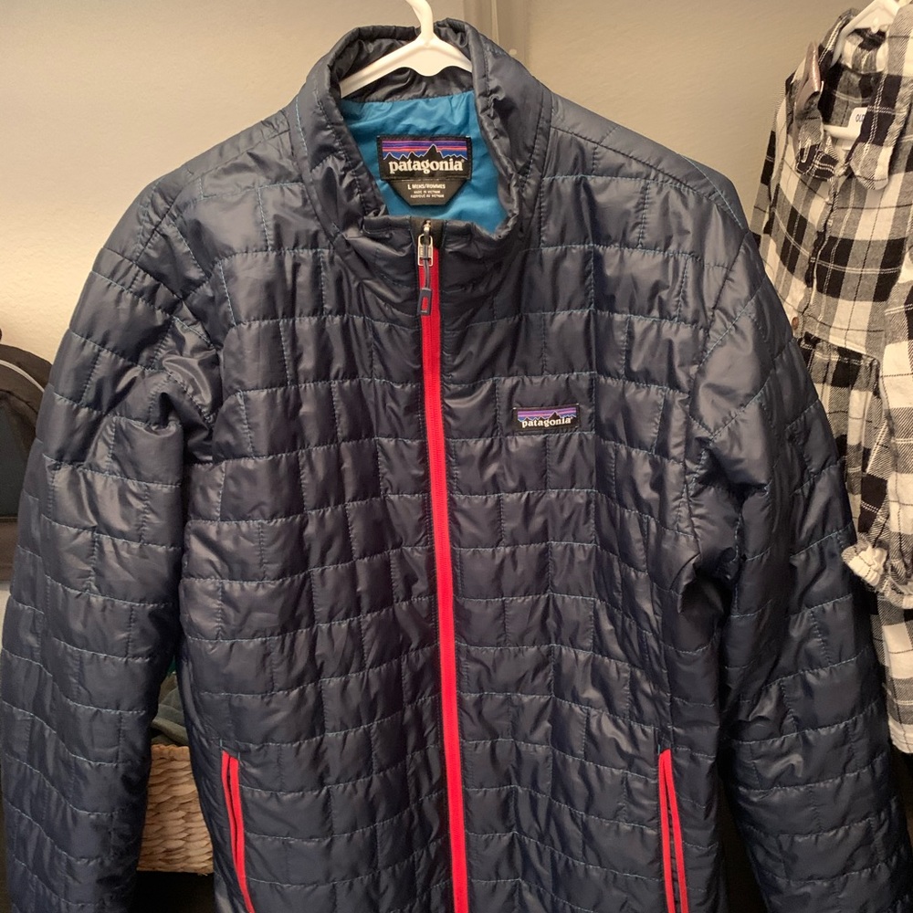 Patagonia Nano Puffy. Large. Navy blue/red